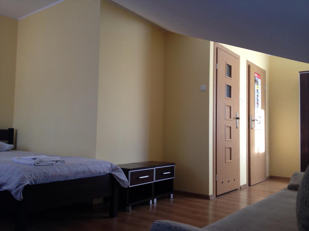 Laura Bed and Breakfast Bełchatów Δωμάτιο φωτογραφία